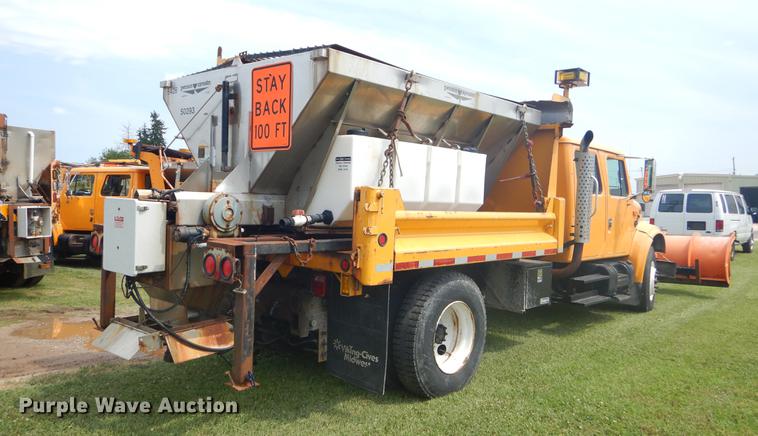 image for item EK9525 2001 International 4900 Crew Cab dump truck