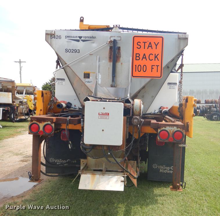 image for item EK9525 2001 International 4900 Crew Cab dump truck