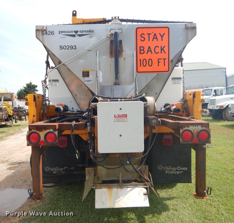 image for item EK9525 2001 International 4900 Crew Cab dump truck