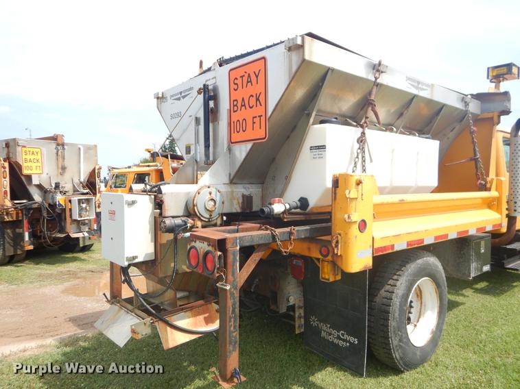 image for item EK9525 2001 International 4900 Crew Cab dump truck