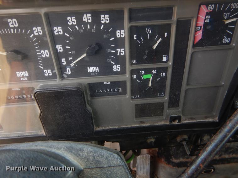 image for item EK9528 2002 International 2554 dump truck