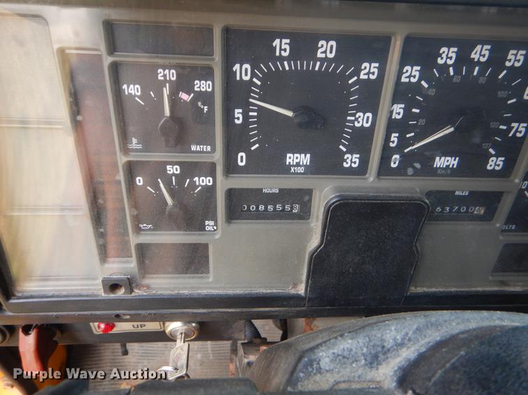 image for item EK9528 2002 International 2554 dump truck