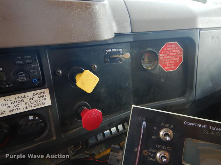 image for item EK9528 2002 International 2554 dump truck