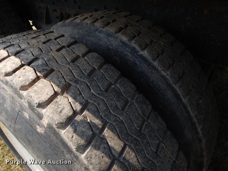 image for item EK9528 2002 International 2554 dump truck