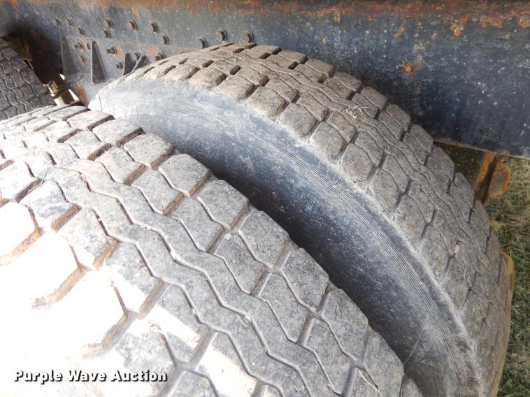 image for item EK9528 2002 International 2554 dump truck