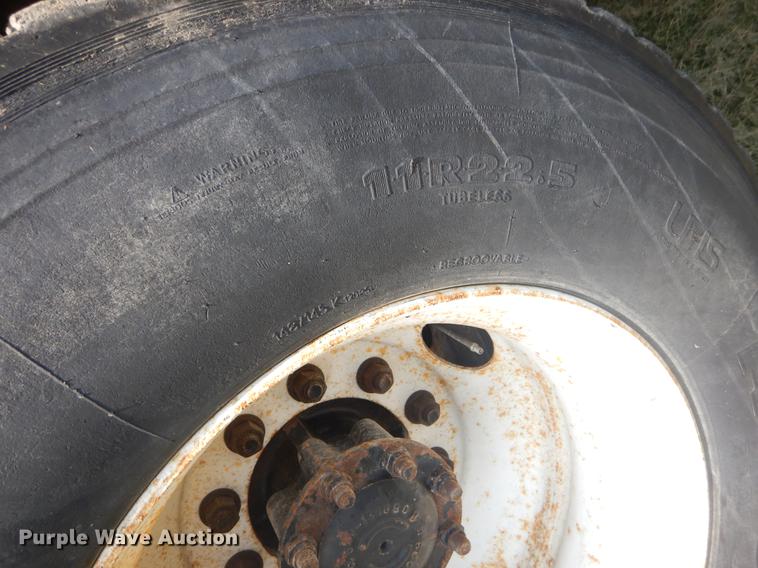 image for item EK9528 2002 International 2554 dump truck