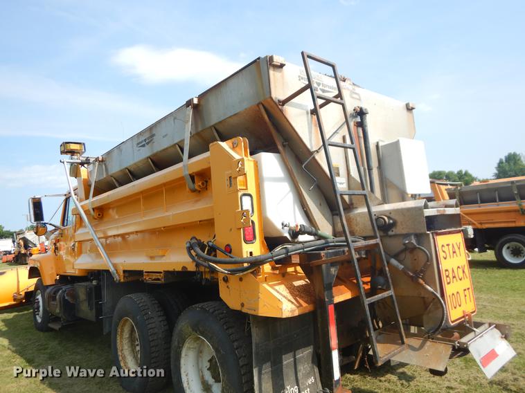 image for item EK9528 2002 International 2554 dump truck