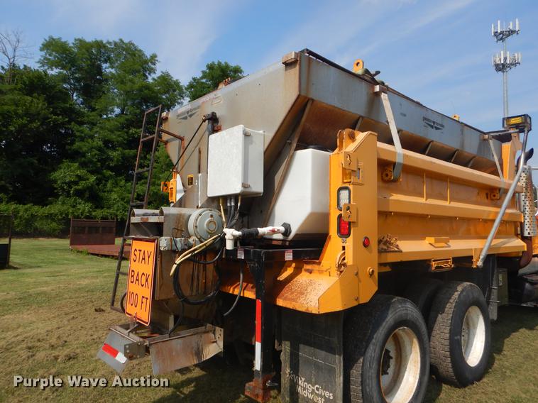 image for item EK9528 2002 International 2554 dump truck