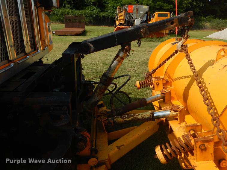 image for item EK9528 2002 International 2554 dump truck