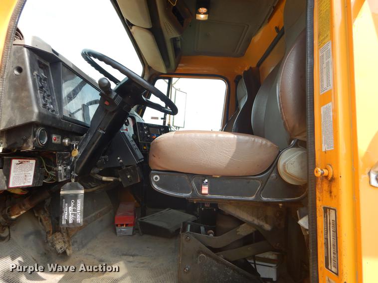 image for item EK9529 2002 International 2554 dump truck