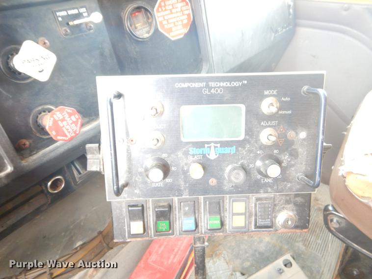 image for item EK9529 2002 International 2554 dump truck