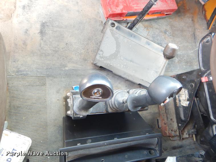 image for item EK9529 2002 International 2554 dump truck