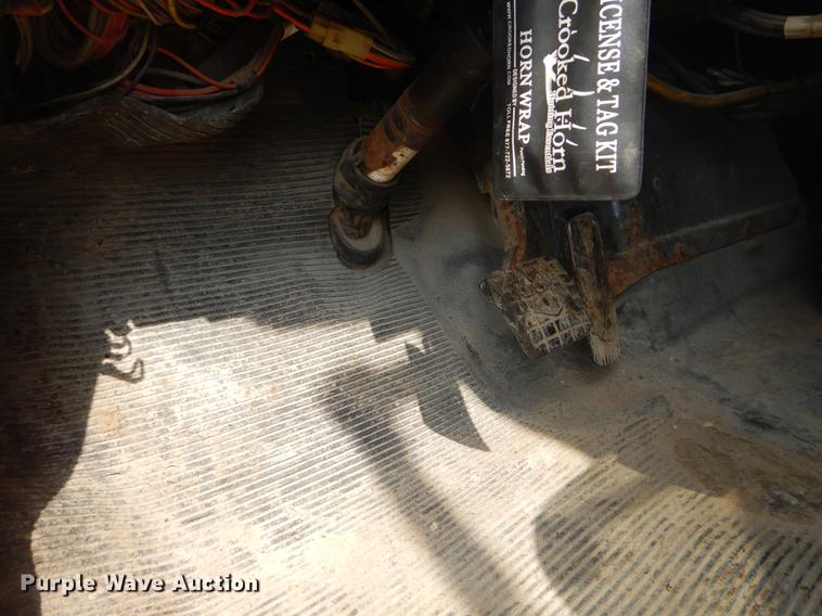 image for item EK9529 2002 International 2554 dump truck