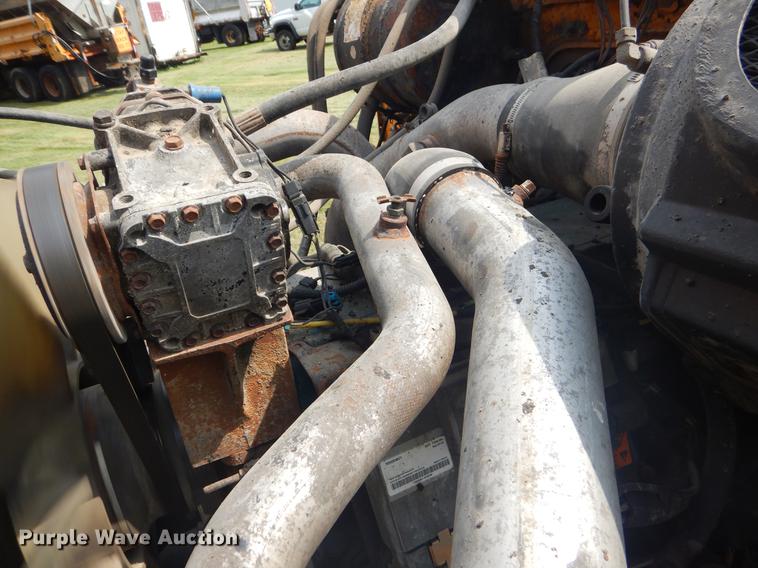 image for item EK9529 2002 International 2554 dump truck