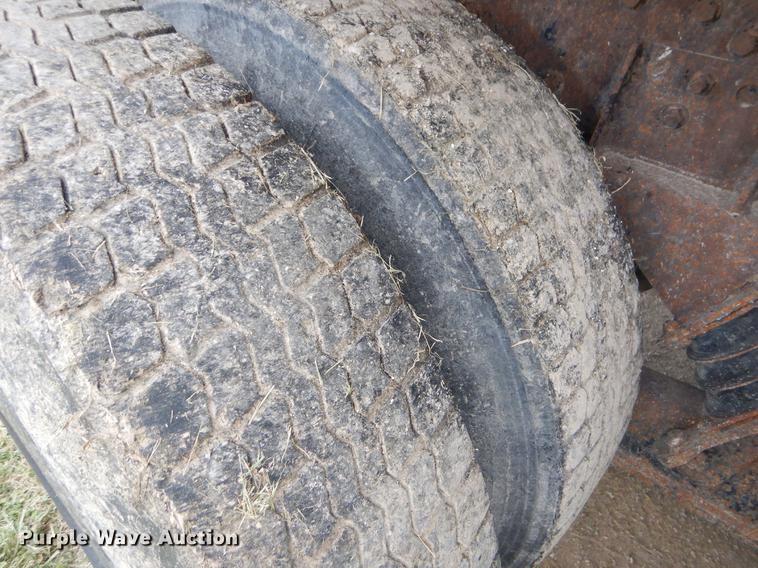 image for item EK9529 2002 International 2554 dump truck