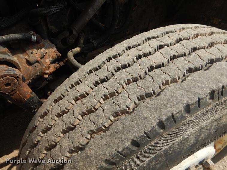 image for item EK9529 2002 International 2554 dump truck