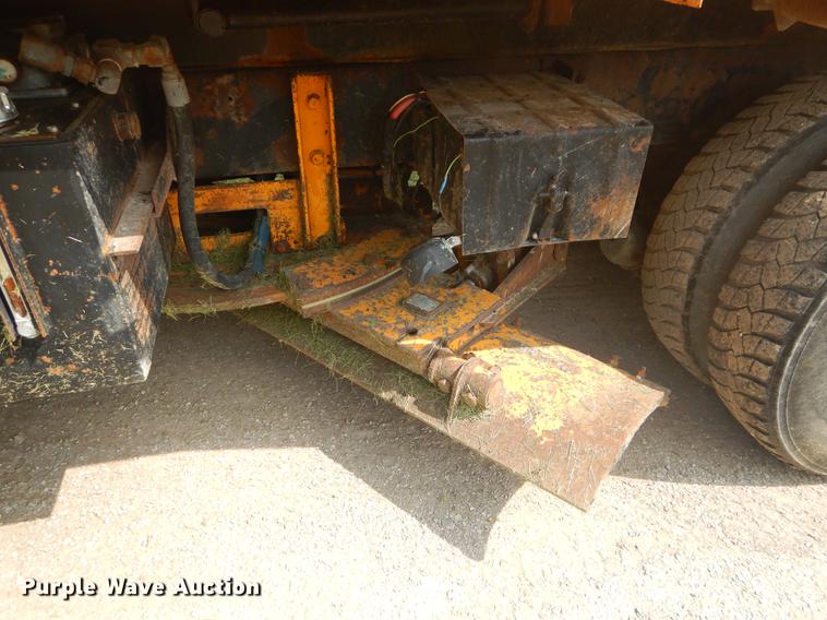image for item EK9529 2002 International 2554 dump truck