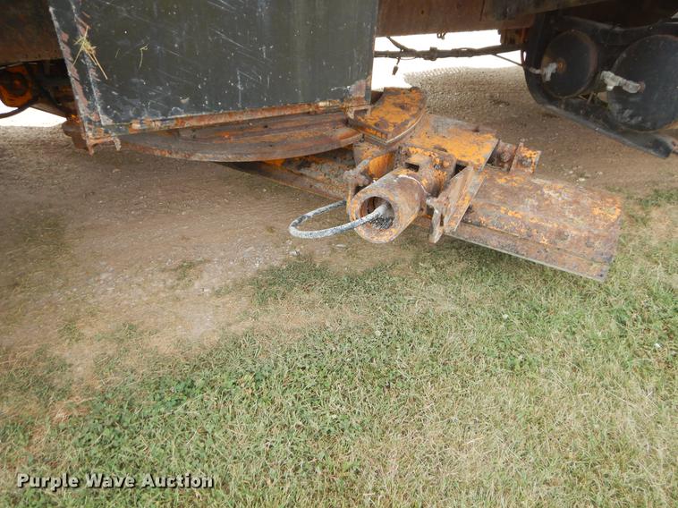 image for item EK9529 2002 International 2554 dump truck