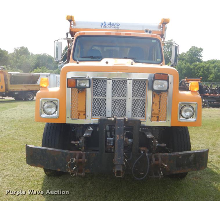 image for item EK9530 2002 International 2554 dump truck