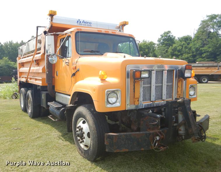 image for item EK9530 2002 International 2554 dump truck