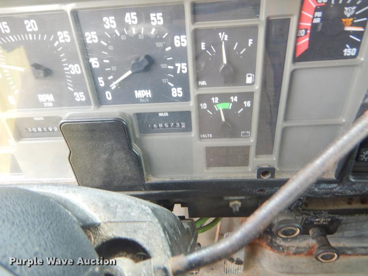 image for item EK9530 2002 International 2554 dump truck