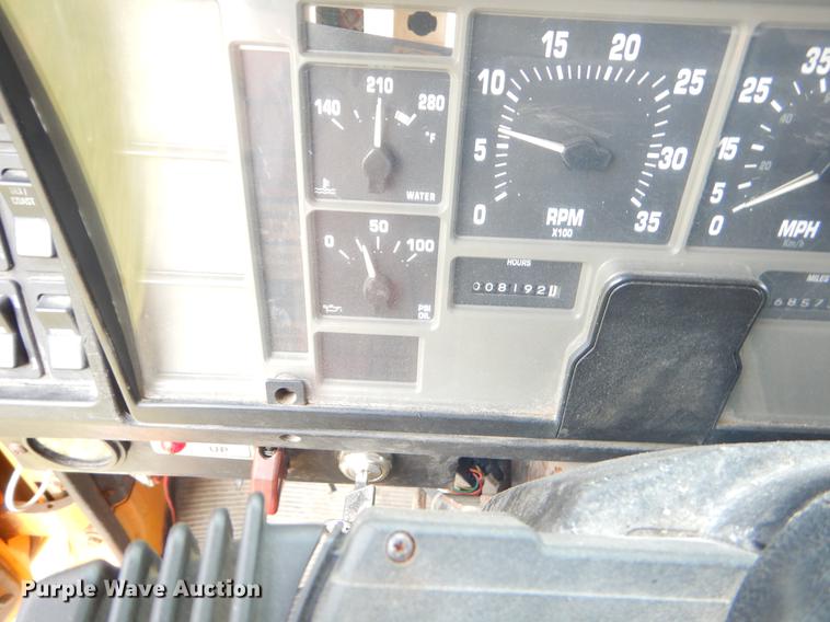 image for item EK9530 2002 International 2554 dump truck