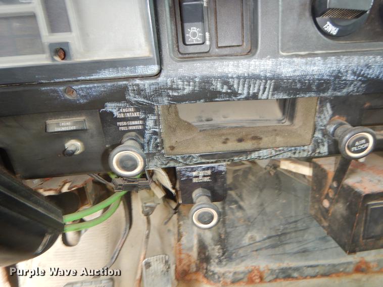 image for item EK9530 2002 International 2554 dump truck