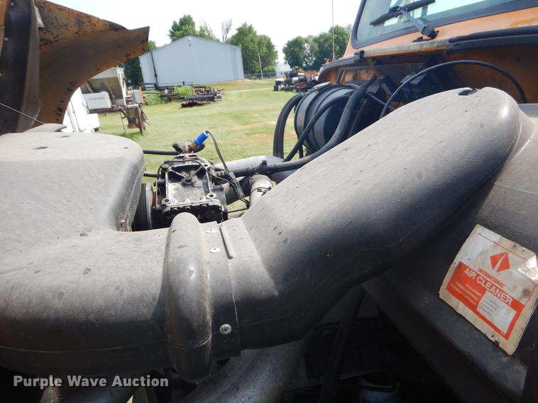 image for item EK9530 2002 International 2554 dump truck