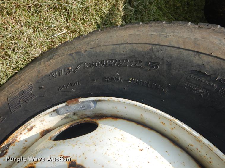 image for item EK9530 2002 International 2554 dump truck