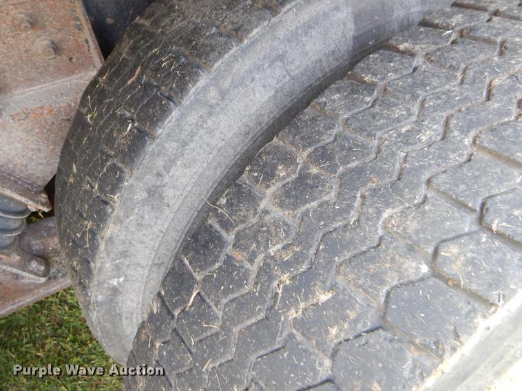 image for item EK9530 2002 International 2554 dump truck