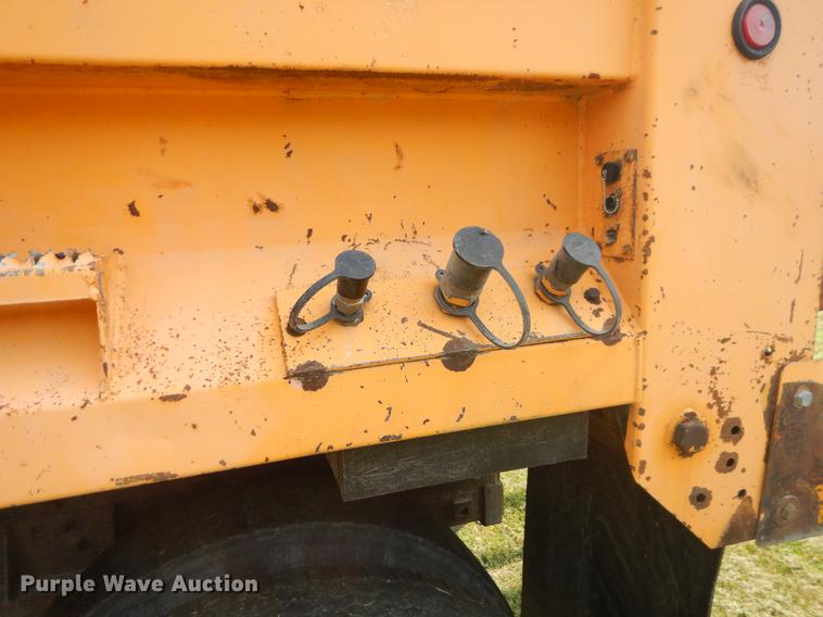 image for item EK9530 2002 International 2554 dump truck