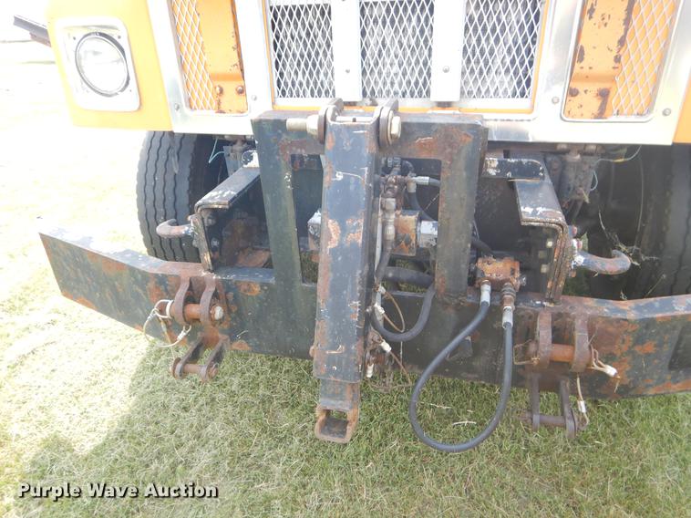 image for item EK9530 2002 International 2554 dump truck