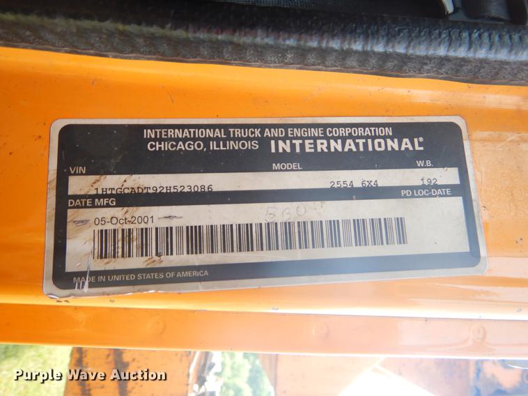 image for item EK9530 2002 International 2554 dump truck