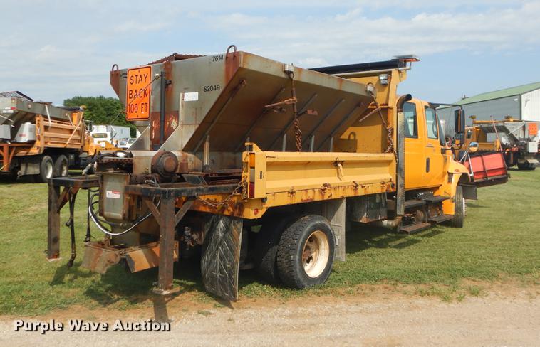 image for item EK9531 2005 International 4300 dump truck
