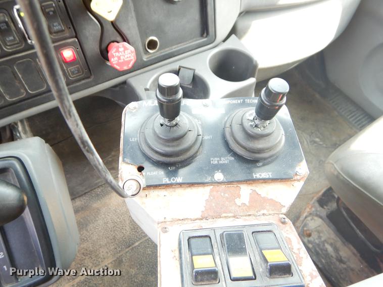 image for item EK9531 2005 International 4300 dump truck