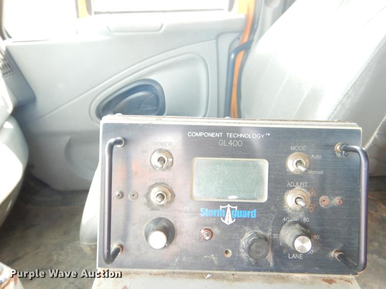 image for item EK9531 2005 International 4300 dump truck