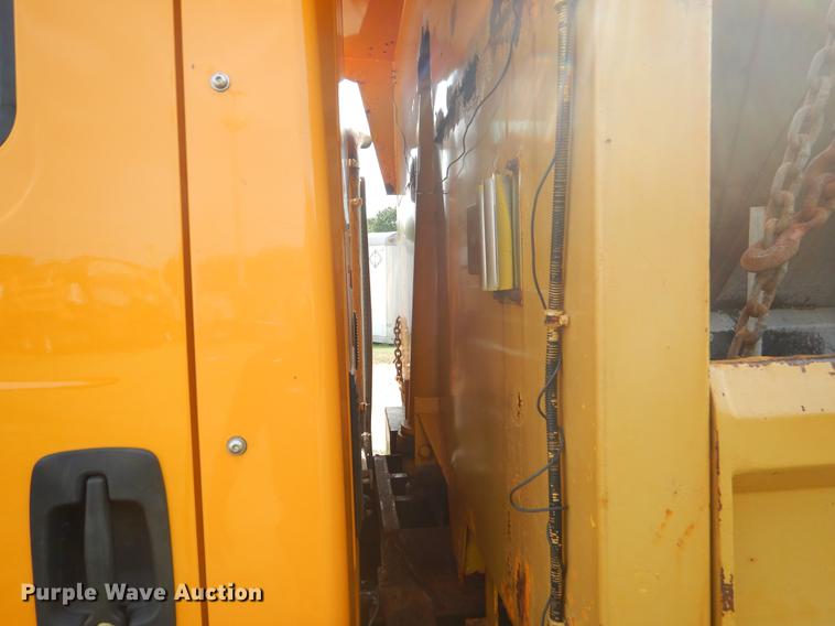 image for item EK9531 2005 International 4300 dump truck