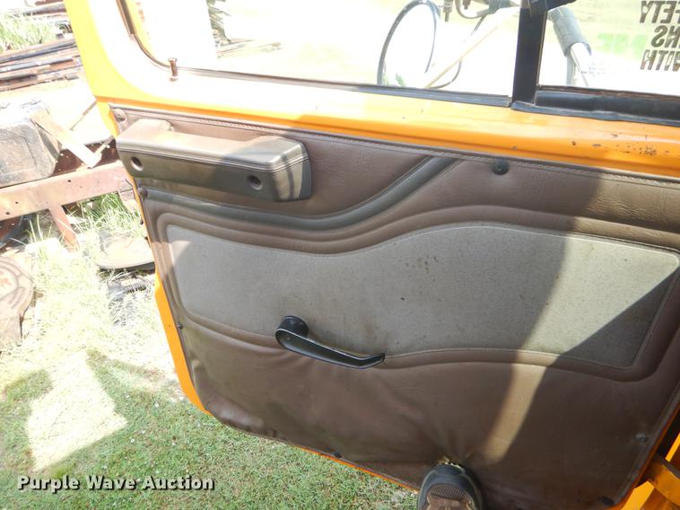 image for item EK9532 2002 International 2554 dump truck