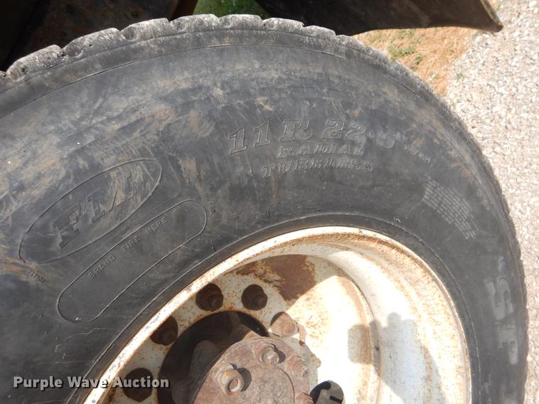 image for item EK9532 2002 International 2554 dump truck