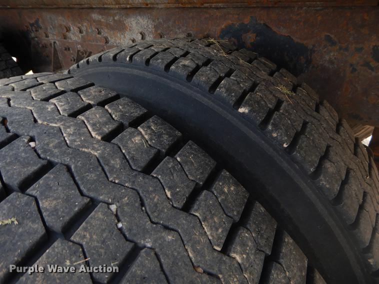 image for item EK9532 2002 International 2554 dump truck