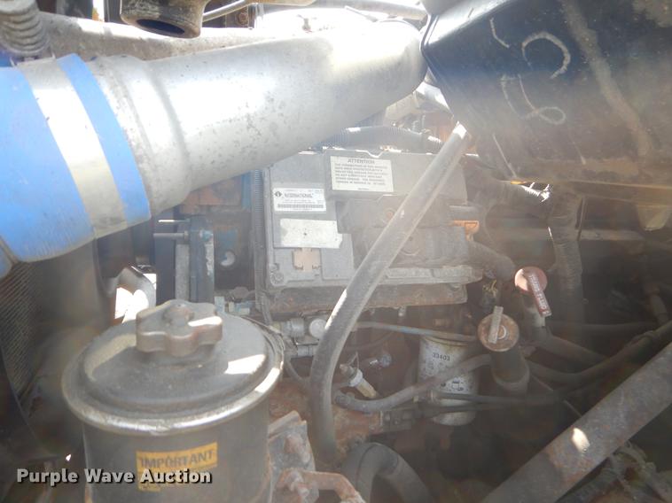 image for item EK9532 2002 International 2554 dump truck