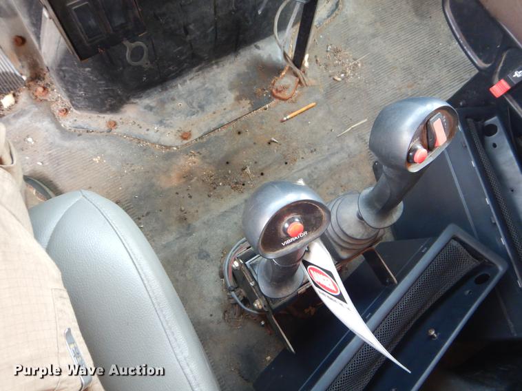 image for item EK9533 2002 International 4900 dump truck