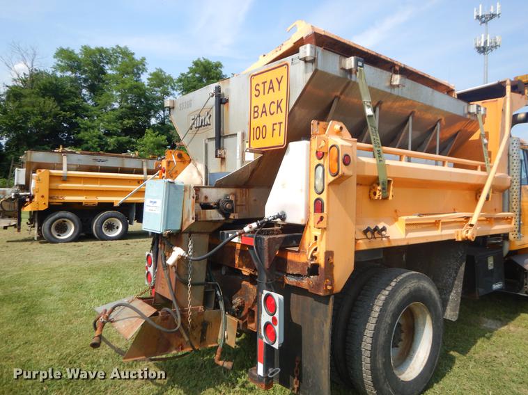 image for item EK9533 2002 International 4900 dump truck