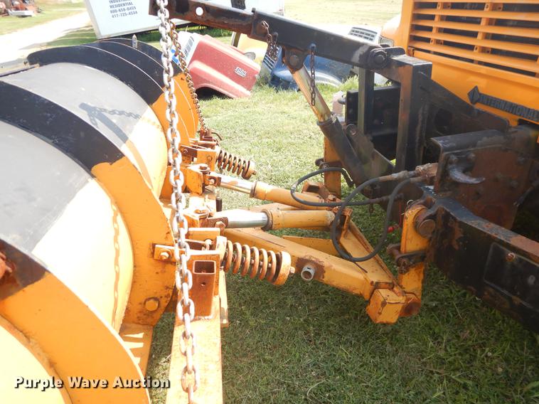 image for item EK9533 2002 International 4900 dump truck