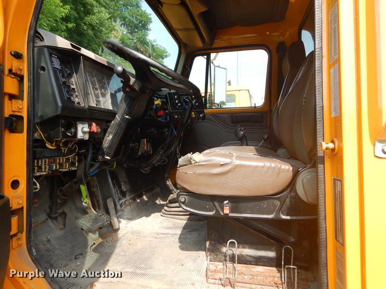 image for item EK9536 2002 International 2554 dump truck