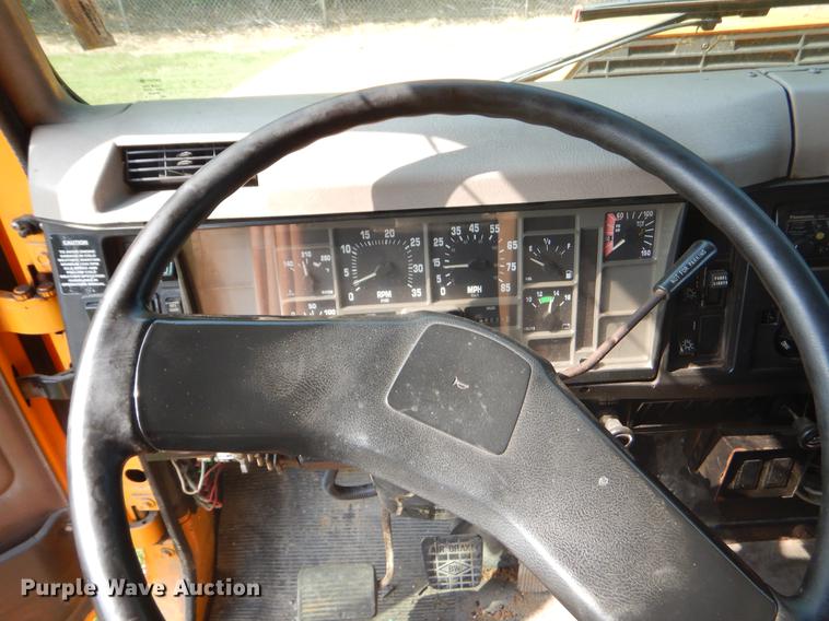 image for item EK9536 2002 International 2554 dump truck