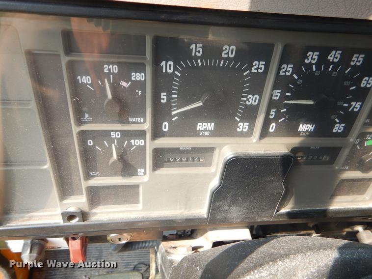 image for item EK9536 2002 International 2554 dump truck