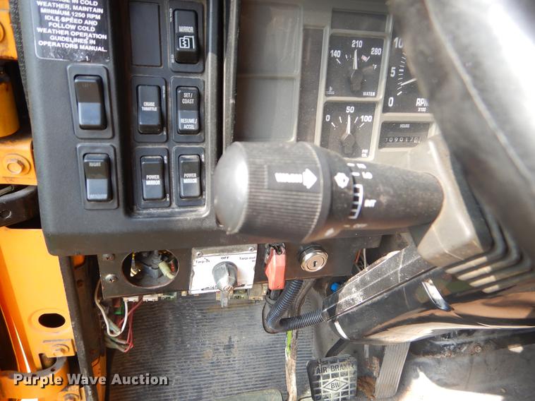 image for item EK9536 2002 International 2554 dump truck