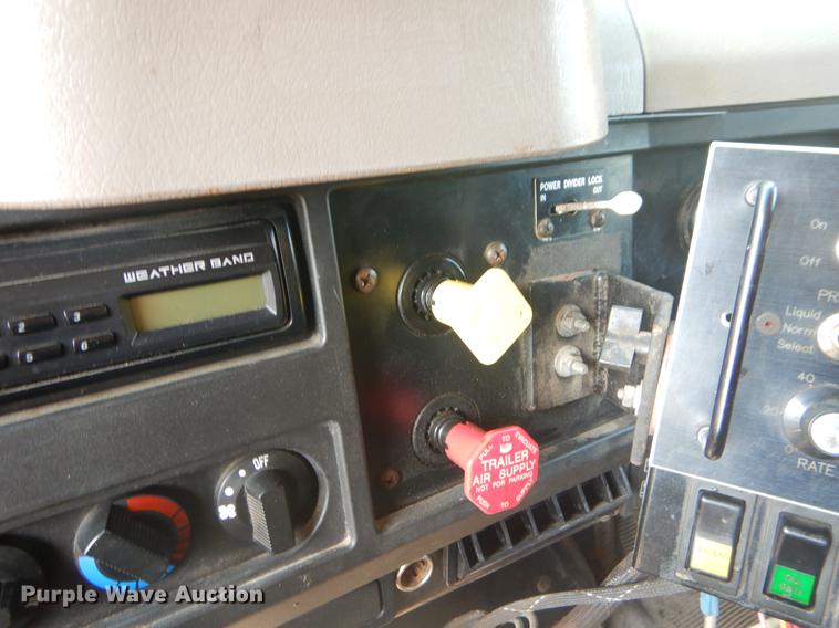 image for item EK9536 2002 International 2554 dump truck