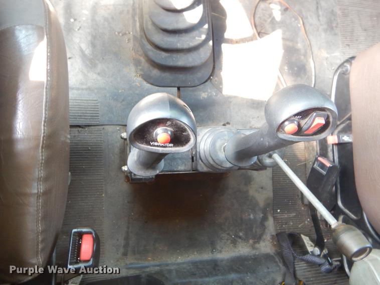 image for item EK9536 2002 International 2554 dump truck